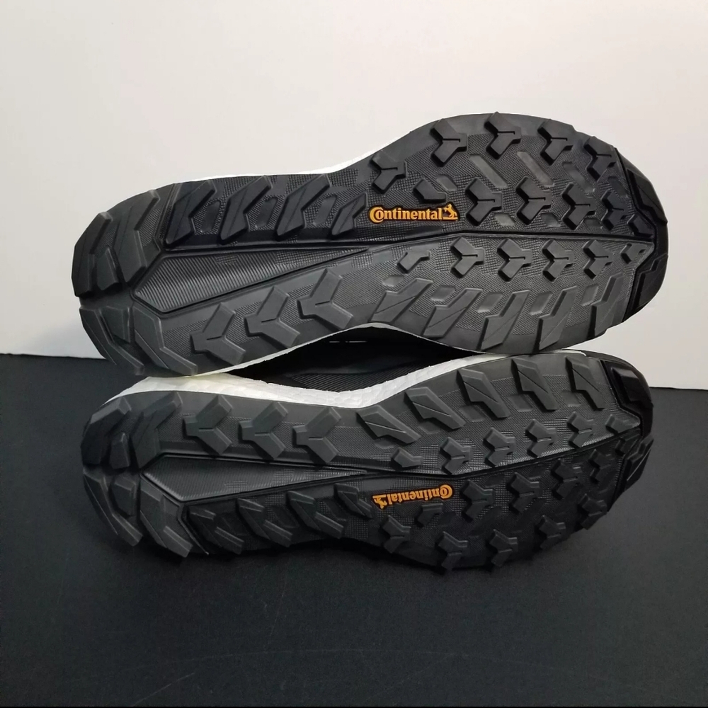 adidas Terrex Black and Gray Sneakers - Picture 8 of 10